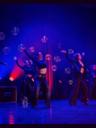 SWANK EXPRESS ob 18:00