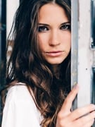 Sara Renar: Gdje Povlačiš crtu'